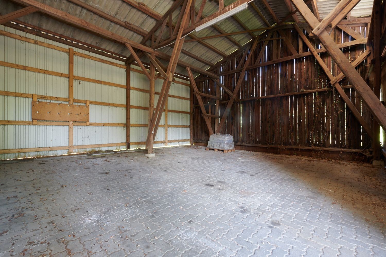 Außenhalle - Lütt Immobilien - Malente