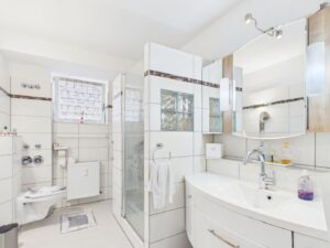 Bad - Lütt Immobilien - Kiel