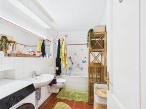 Badezimmer - Lütt Immobilien Kiel.jpg