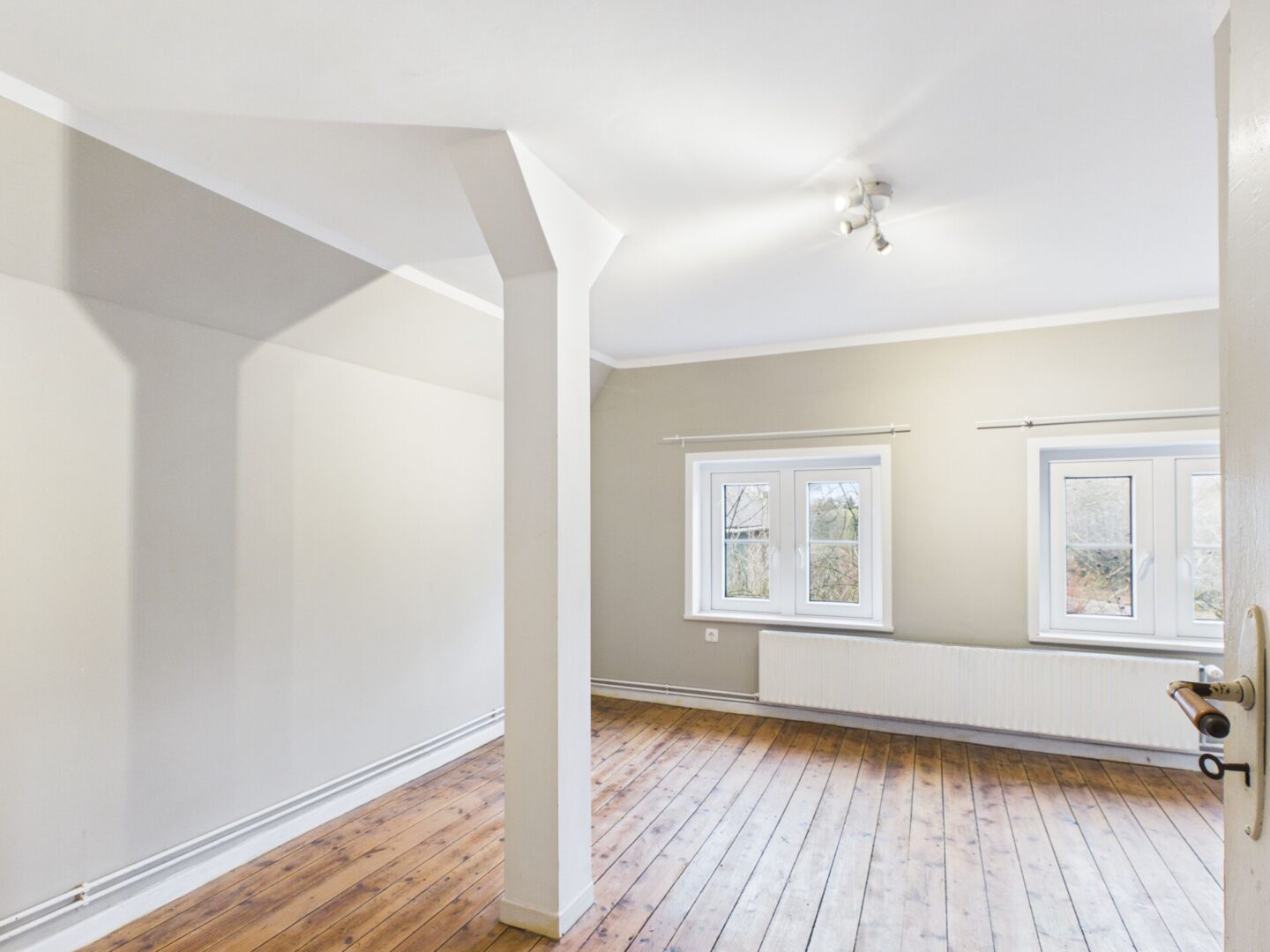 Kossau - Lütt Immobilien  - Zimmer oben