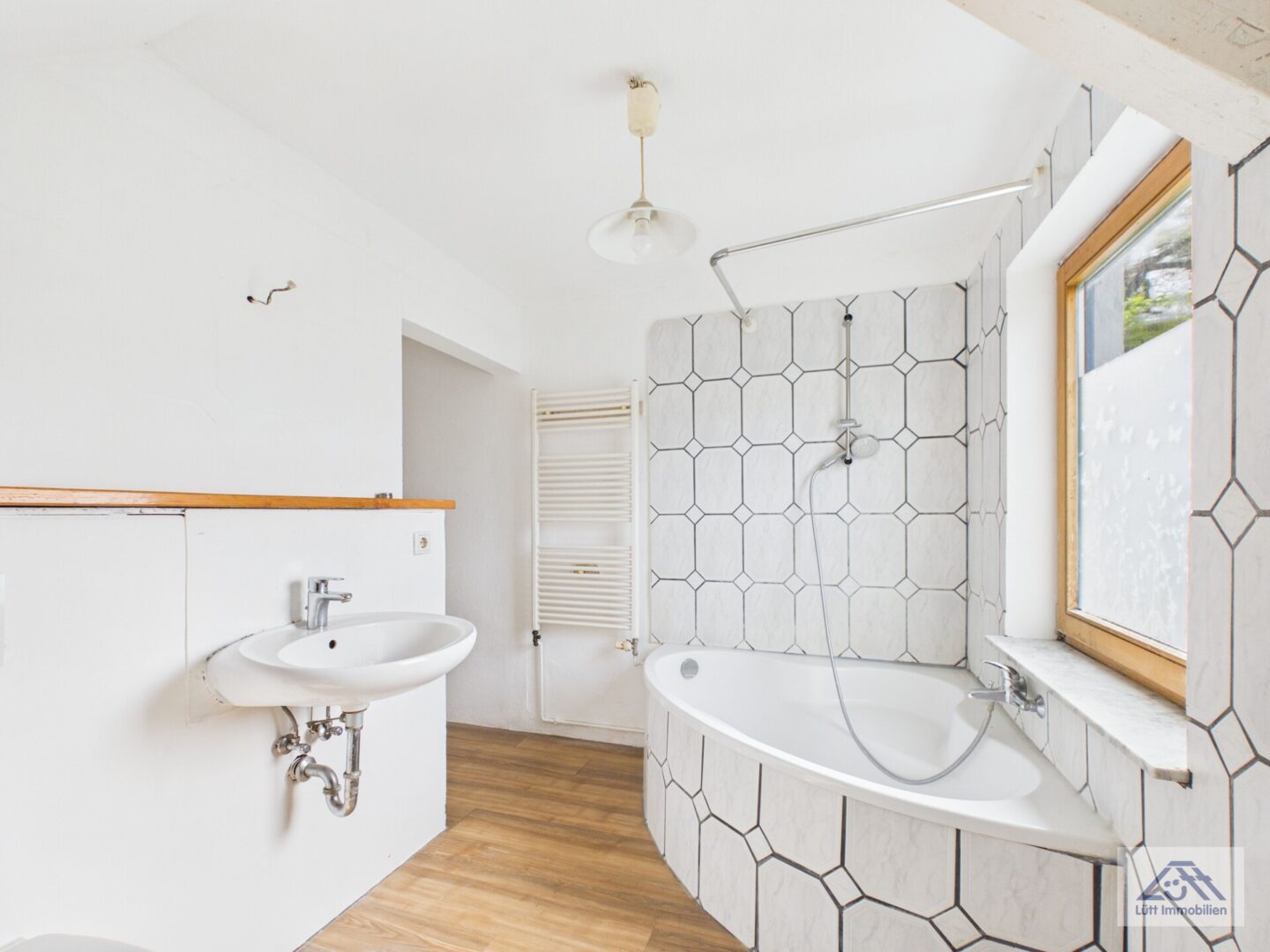 Badezimmer DG Altbau