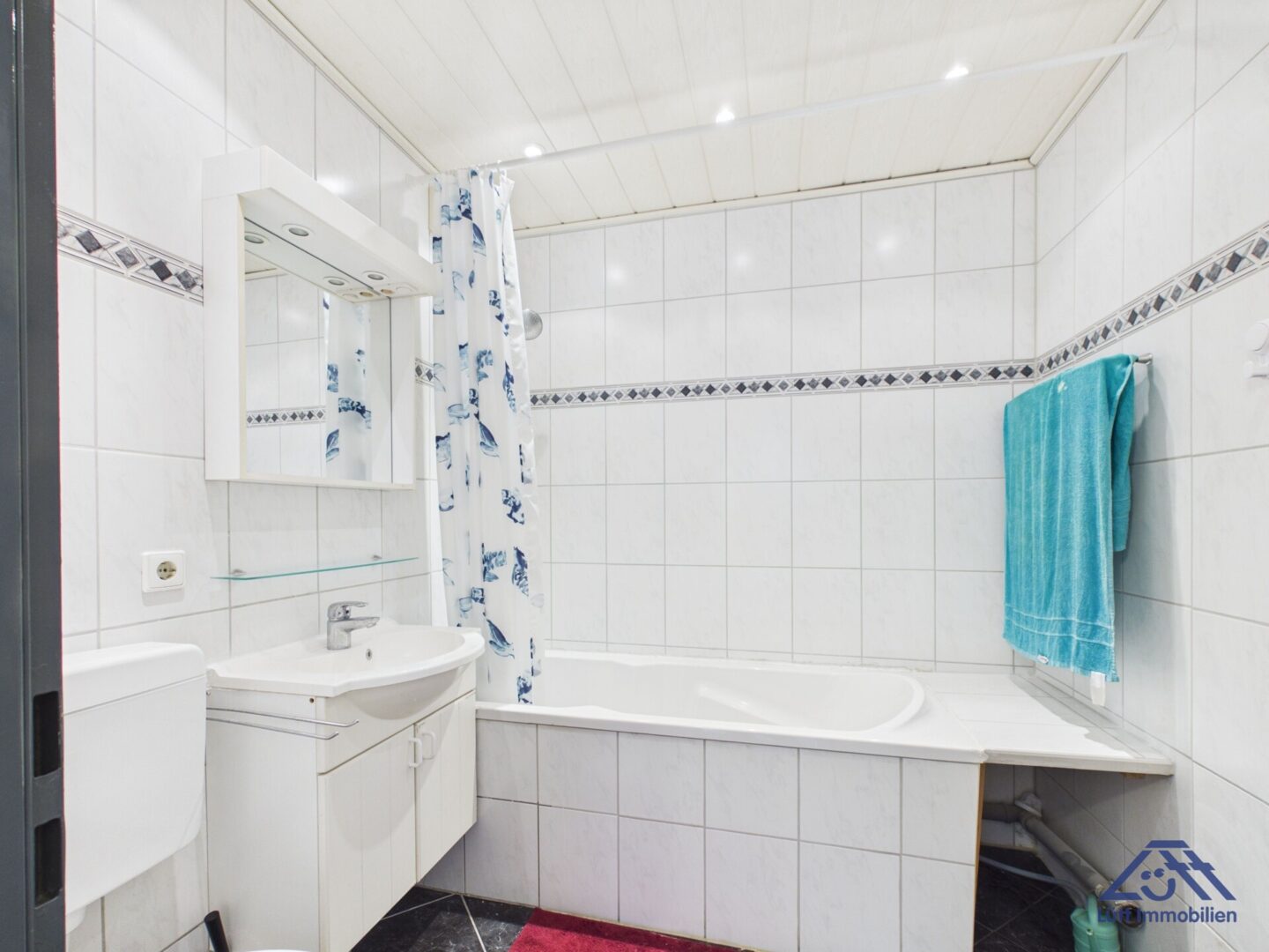 Lütt Immobilien Kiel - Badezimmer.jpg