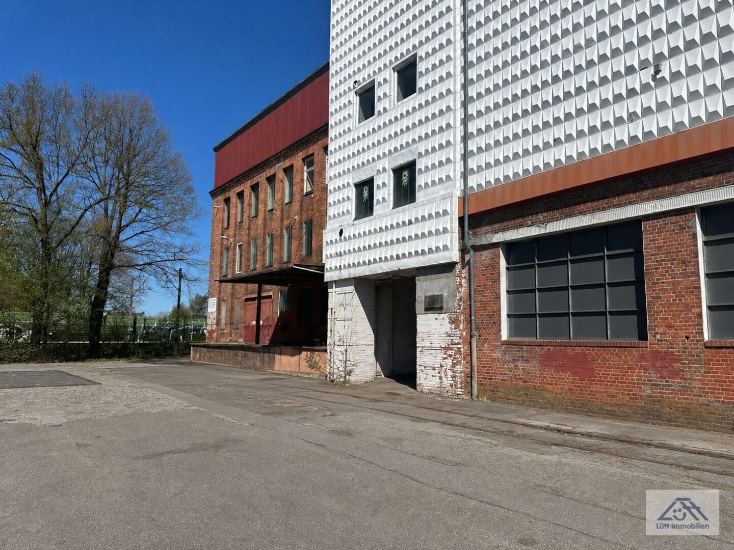 400 m² außen.jpg