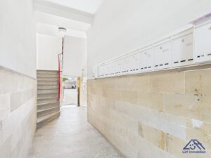 Eingang Treppenhaus - Lütt Immobilien - Kiel