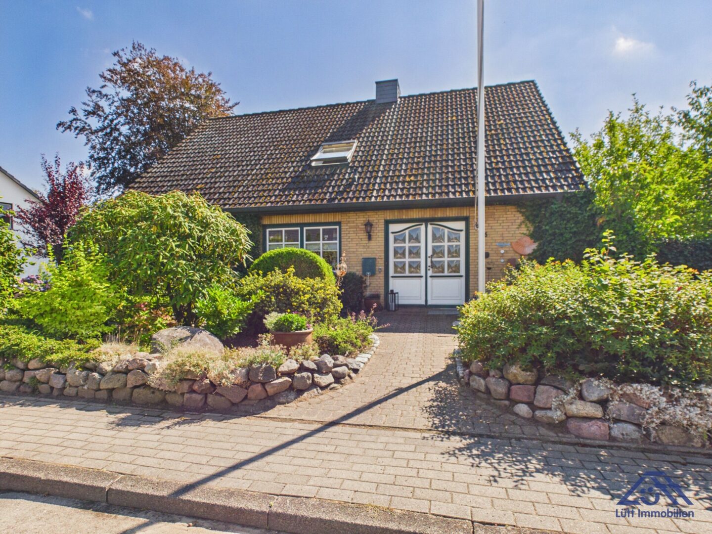 Ansicht von der Straße - Lütt Immobilien - Schackendorf