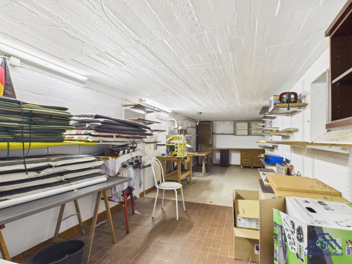 Kellerraum unter der Garage - Lütt Immobilien - Schackendorf