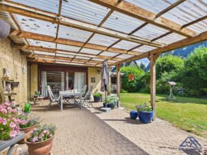 Überdachte Terrasse Ansicht 2 - Lütt Immobilien - Schackendorf