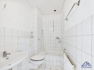 Badezimmer -  Lütt Immobilien - Kiel Gaarden
