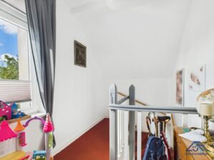 Vorflur OG - Lütt Immobilien - Bönebüttel