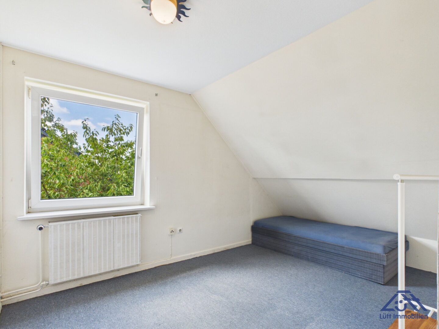 Zimmer Dachgeschoss - Lütt Immobilien - Schackendorf