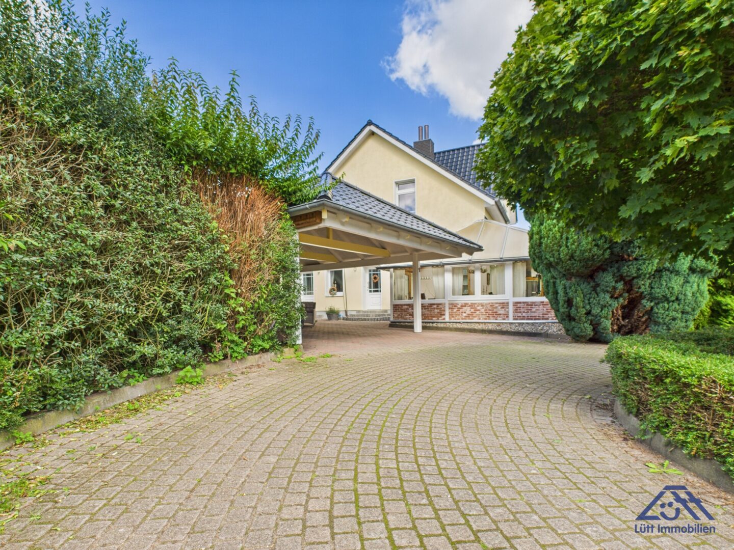Auffahrt - Lütt Immobilien - Bönebüttel