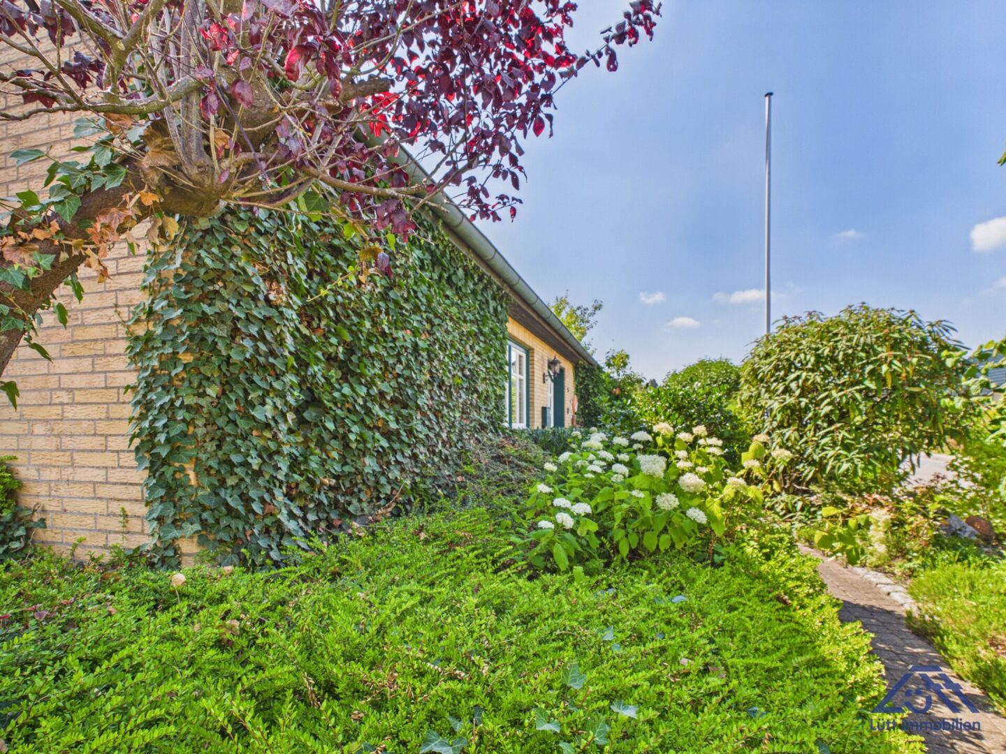 Gartenimpression 2 - Lütt Immobilien - Schackendorf