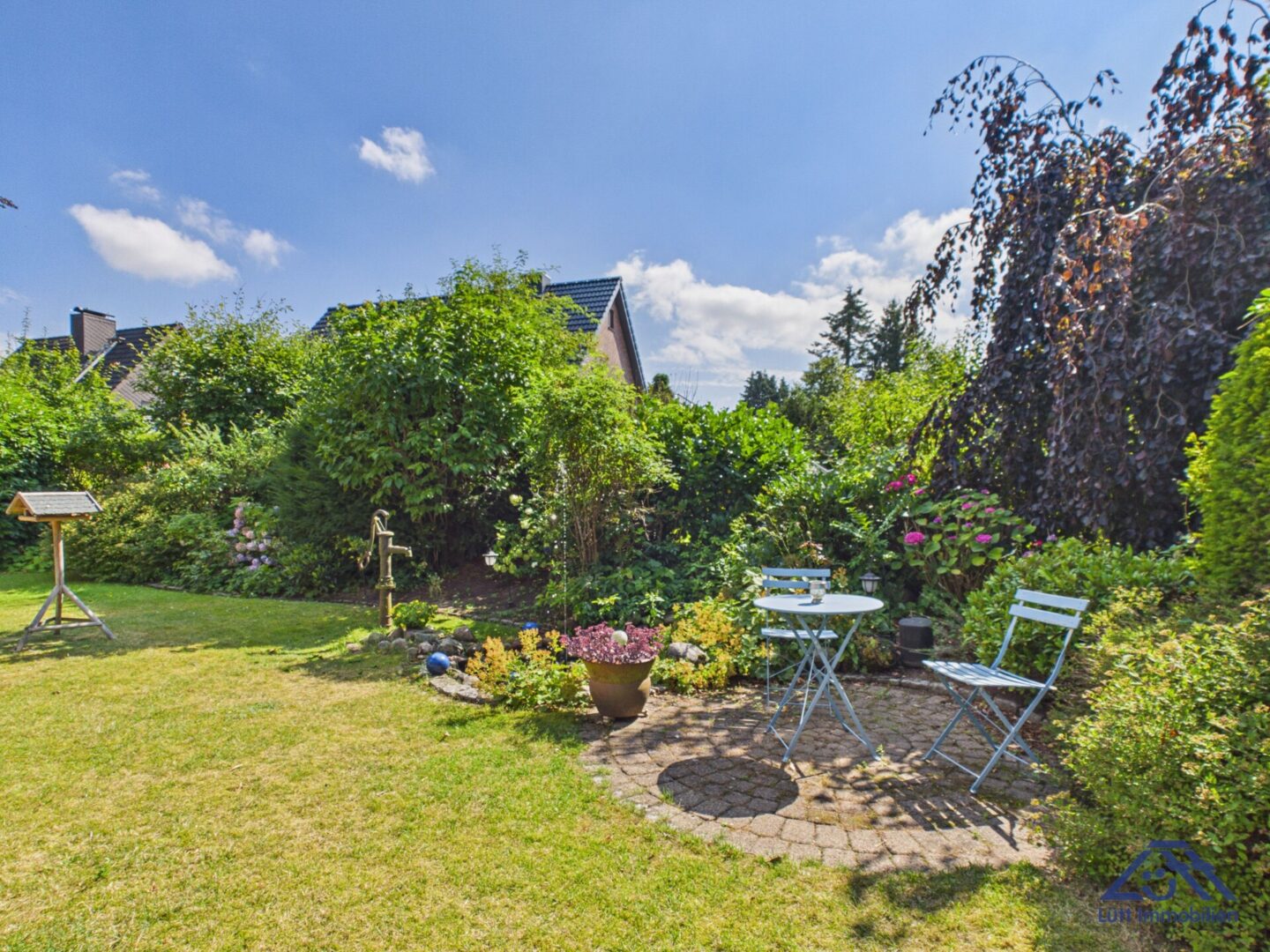 Garten mit Sitzecke - Lütt Immobilien - Schackendorf