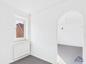 Ankleide, Kinderzimmer Durchgang - Lütt Immobilien - Kiel