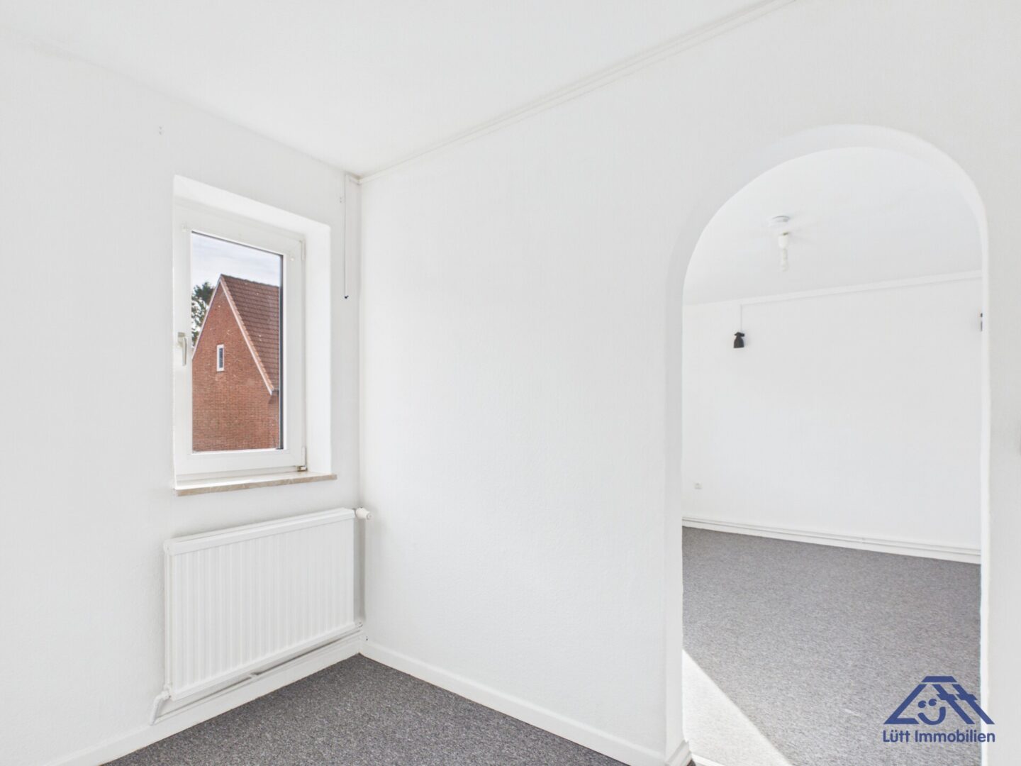Ankleide, Kinderzimmer Durchgang - Lütt Immobilien - Kiel
