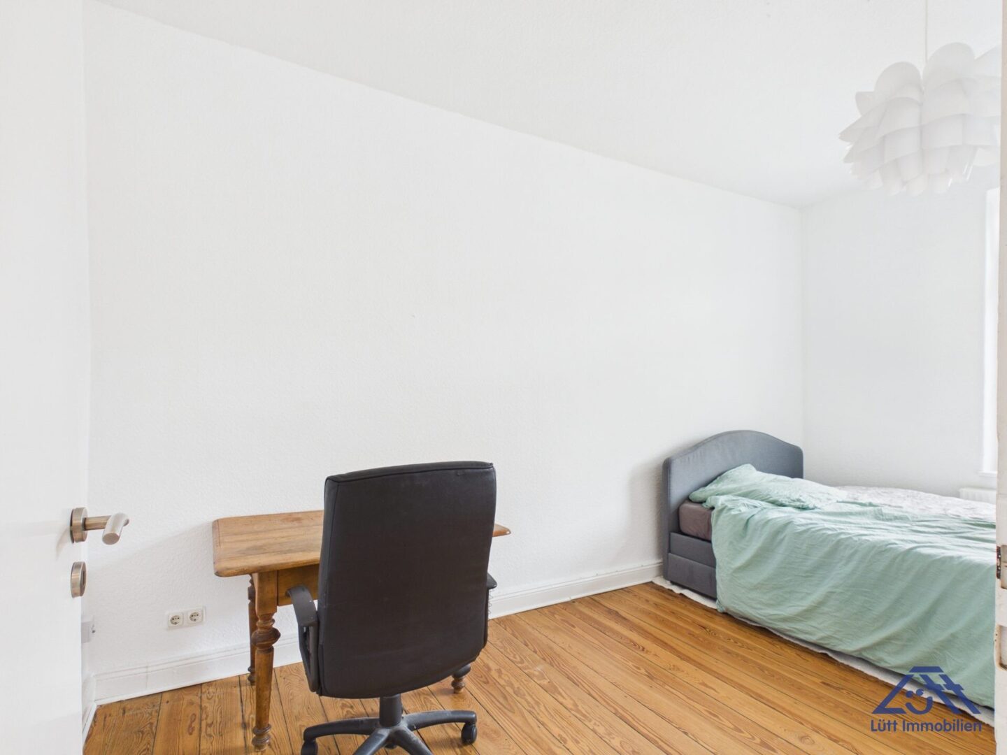 Arbeitszimmer-Luett-Immobilien-Kiel-Suedfriedhof