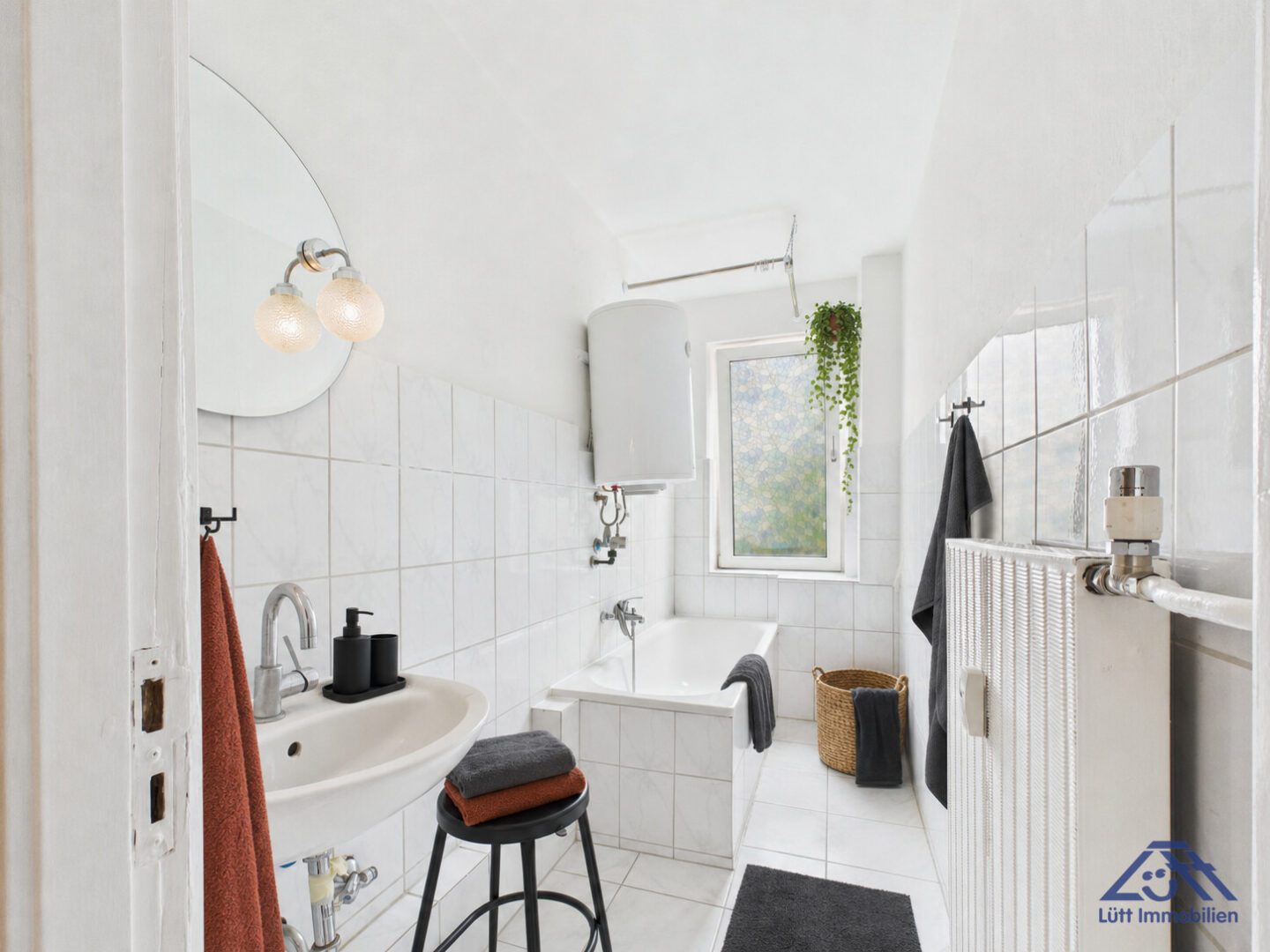 Badezimmer-01-Luett-Immobilien-Kiel-Gaarden