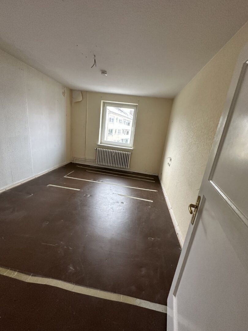 Leerstand Zimmer - Lütt Immobilien