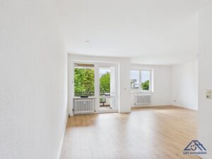Wohnzimmer-Luett-Immobilien-Kiel-Mettenhof