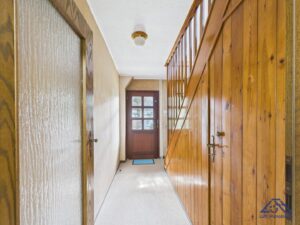 Flur Blick Haustür - Lütt Immobilien - Kiel
