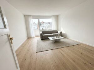 Potenzial Renovierung Wohnzimmmer - Lütt Immobilien