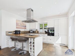 Küche EG Küchentresen - Lütt Immobilien Selent