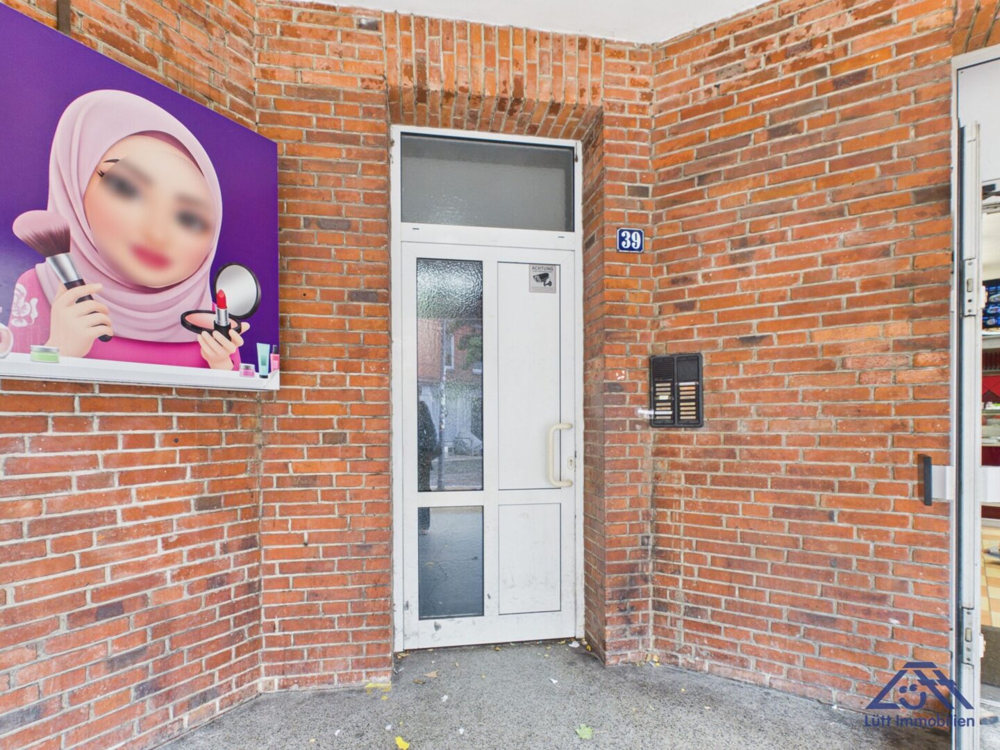 Hauseingang-Luett-Immobilien-Kiel-Gaarden