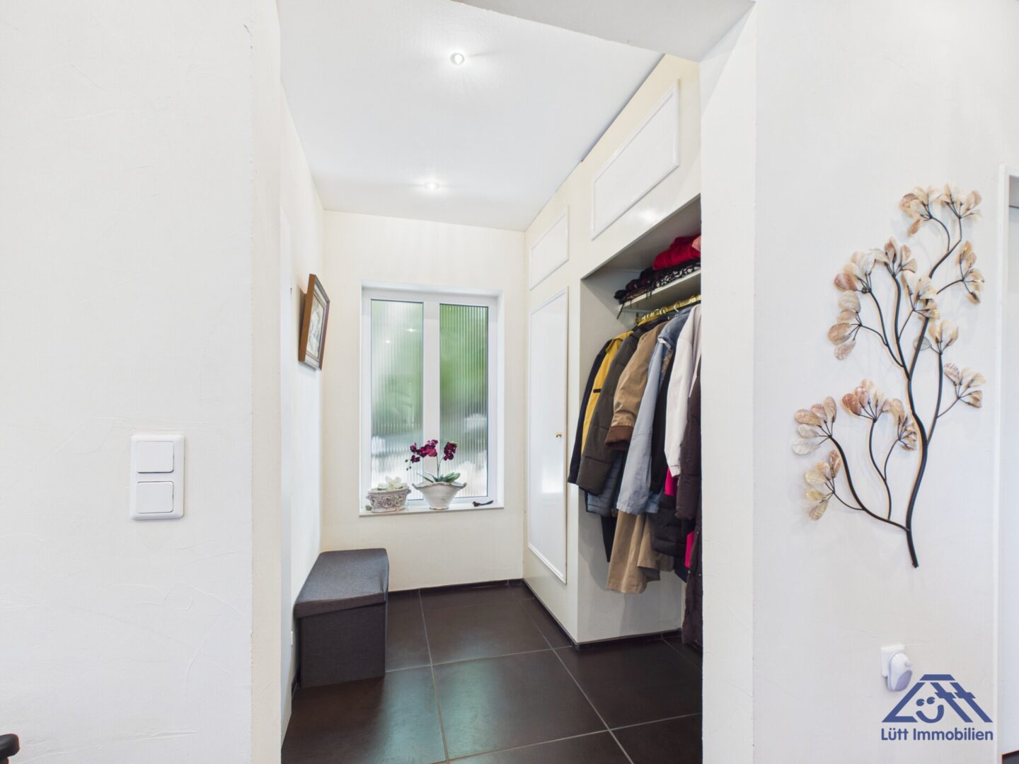 Gaderobe EG - Lütt Immobilien - Kiel