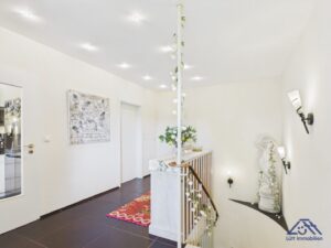 Flur OG - Lütt Immobilien - Kiel