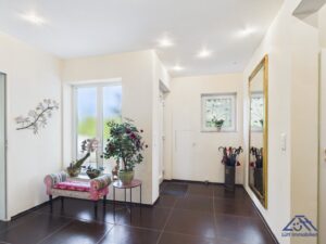 Hauseingang EG - Lütt Immobilien - Kiel