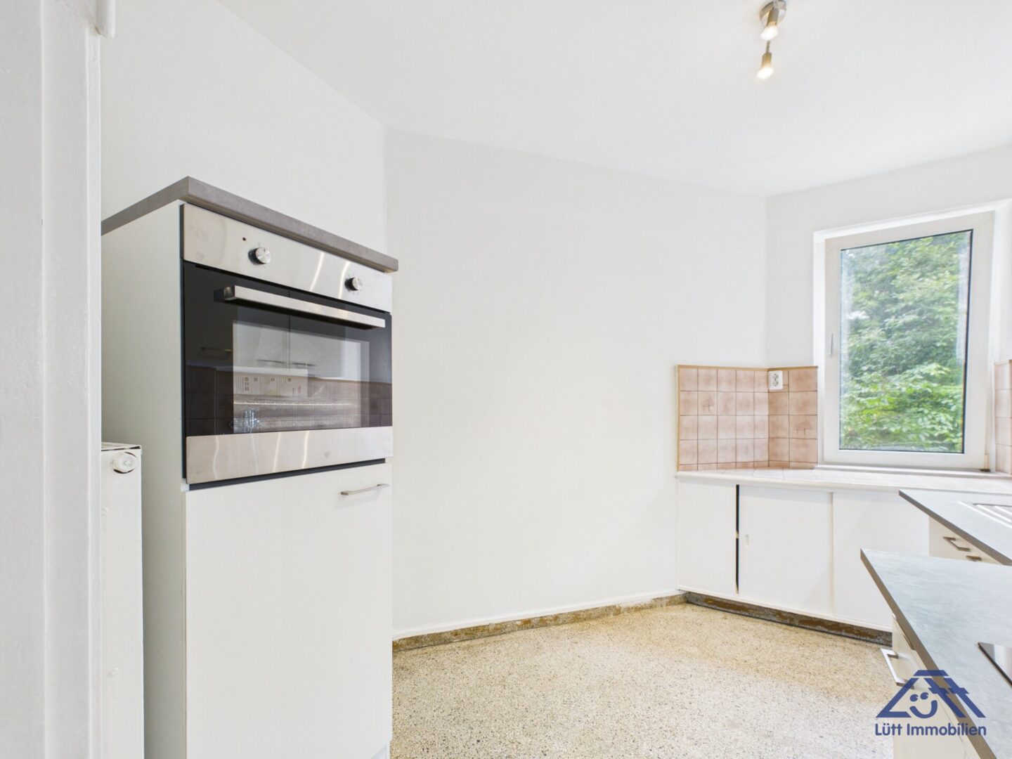 Kueche-Luett-Immobilien-Kiel-Gaarden