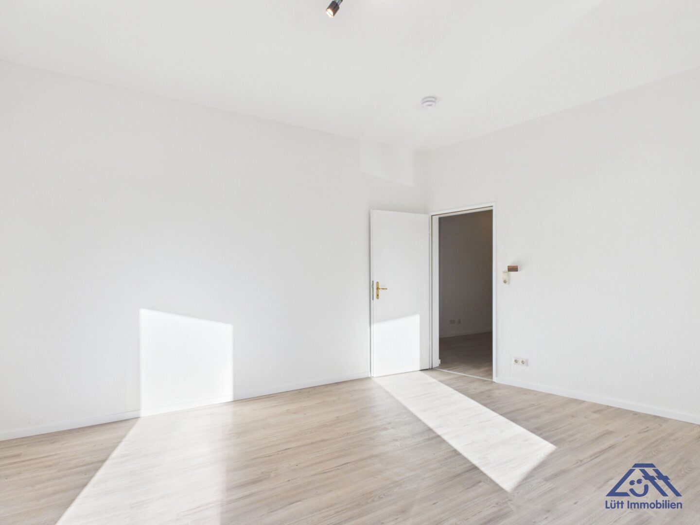 Zimmer-Luett-Immobilien-Kiel-Gaarden.jpg