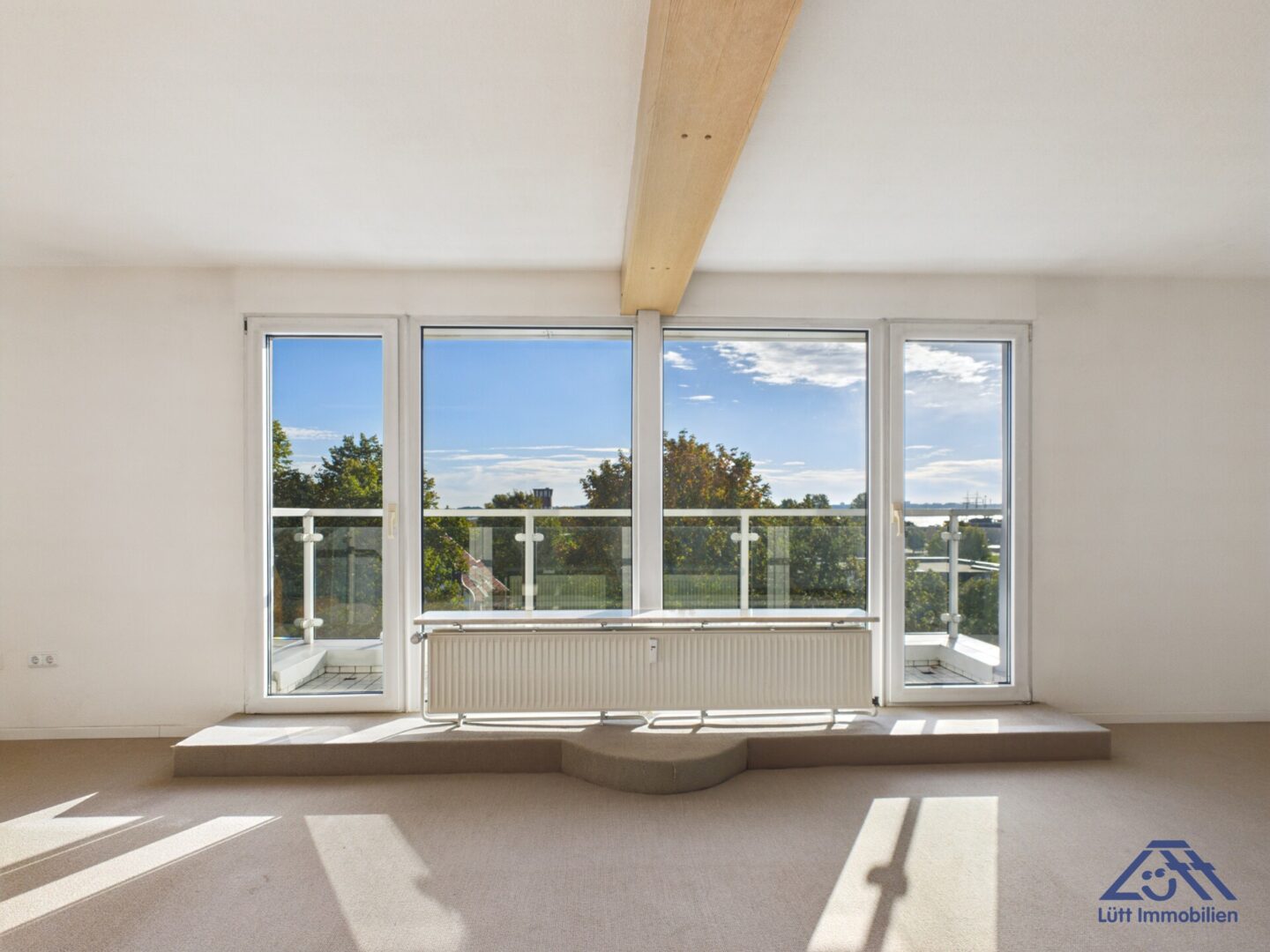 Blick zum Balkon - Lütt Immobilien - Adalbertstraße