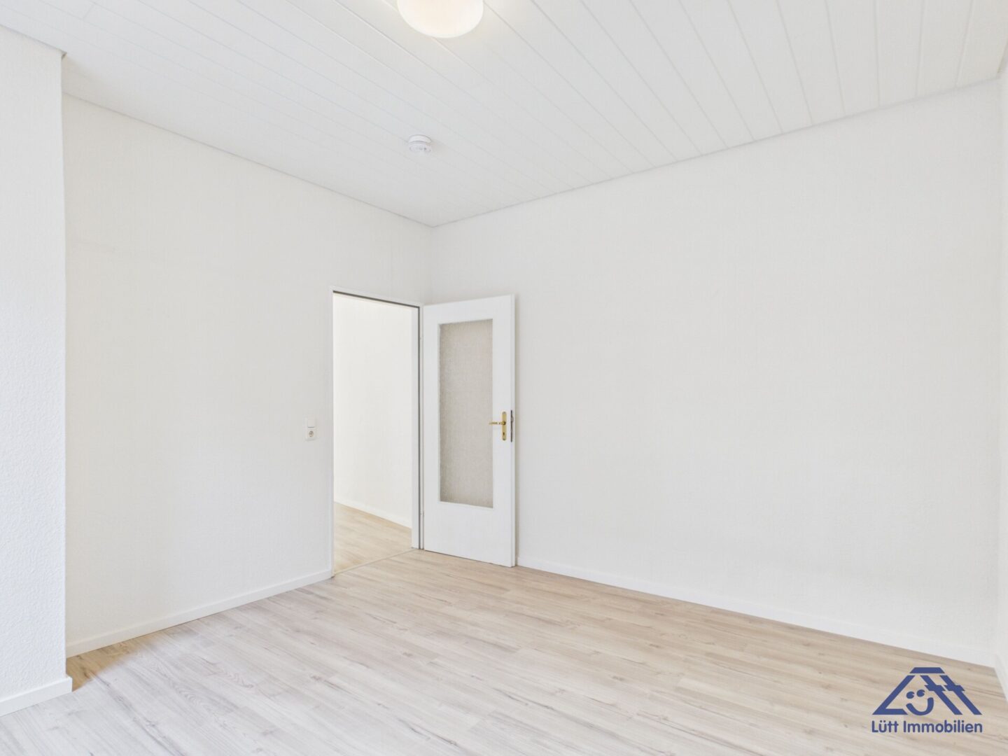 Zimmer-Luett-Immobilien-Kiel-Gaarden.jpg