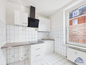 Kueche-Luett-Immobilien-Kiel-Gaarden.jpg