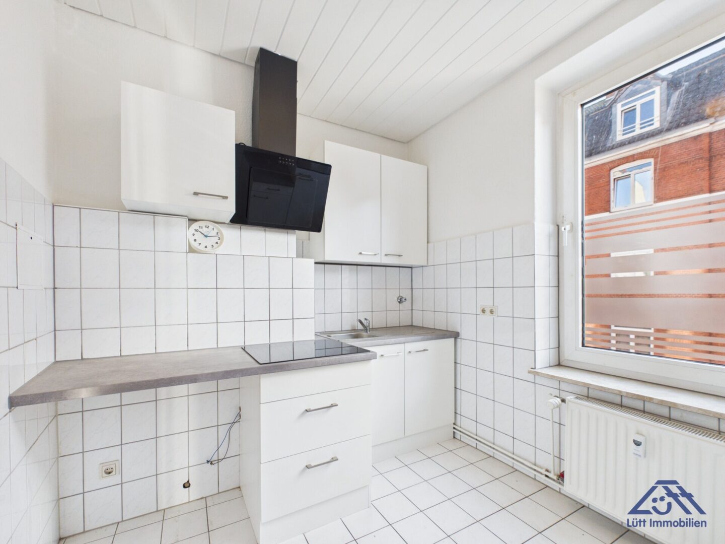 Kueche-Luett-Immobilien-Kiel-Gaarden.jpg