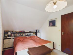 Zimmer 2 Dachgeschoss - Lütt Immobilien Schwentinental
