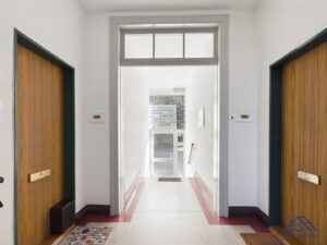 Hauseingang - Lütt Immobilien - Adalbertstraße
