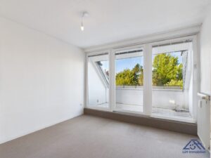 Zimmer 3 mit Balkon - Lütt Immobilien - Adalbertstraße