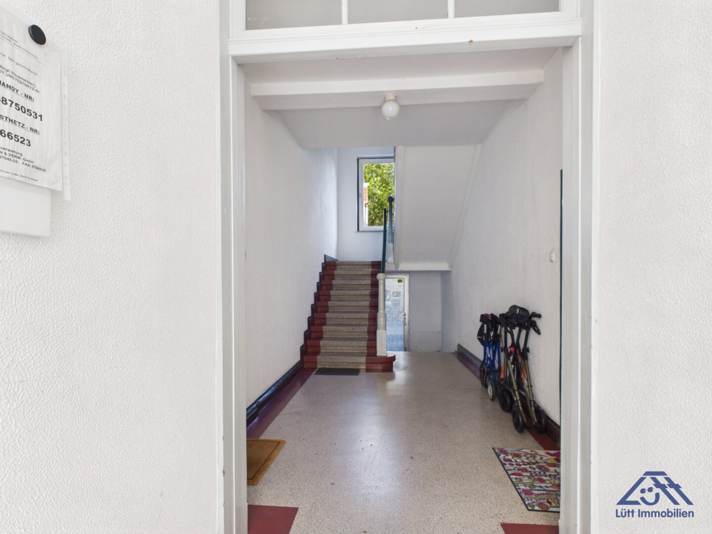 Treppenhaus EG - Lütt Immobilien - Adalbertstraße